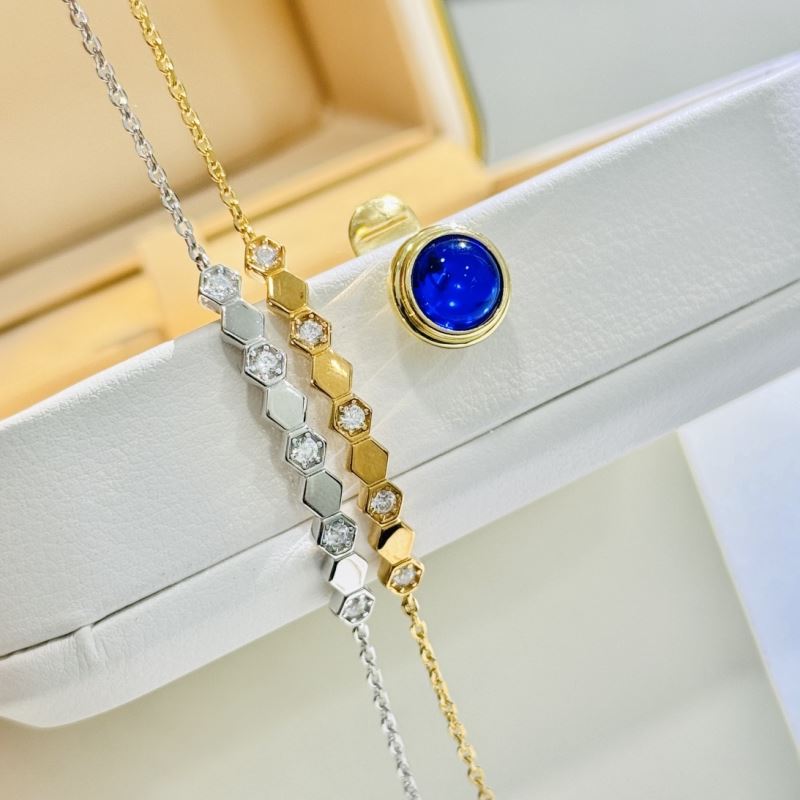 CHAUMET